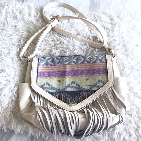 Urban Outfitters Handbags - Cute off-white vegan leather hand bag!